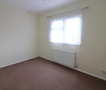 2 Bedroom Park Home To Rent - Photo 4