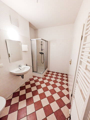 Wunderbare 2-RWE mit Balkon und Einbauküche ! - Foto 2