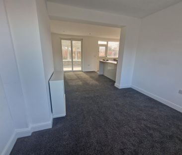 Westbourne Crescent, Pontefract - Photo 2