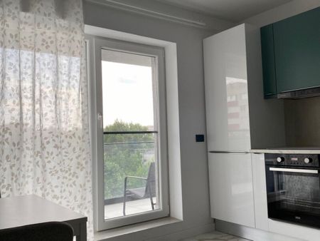 Piata sudului metrou emil racovita studio - Fotografie 3