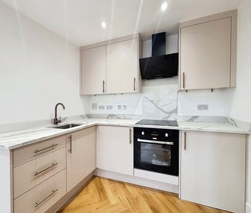 Ash Street, Ash, Aldershot, Surrey, GU12 - Photo 6