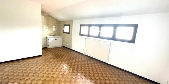 Location Appartement 2 pièces 42m² ST ETIENNE 42000 - Photo 3