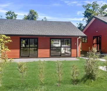 ACACIA BAY - 2 BED - Photo 5