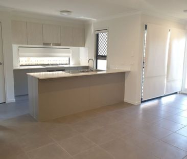 Welcome to 7 Trevorrow Way. - Photo 4
