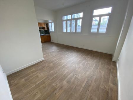 Location Appartement 1 pièce 27m² TOURS 37000 - Photo 2