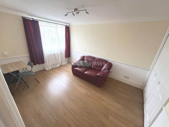 2 bedroom maisonette to rent - Photo 1