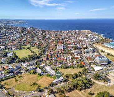 A Contemporary Beachside Townhouse - 250m to the Surf! - Photo 6