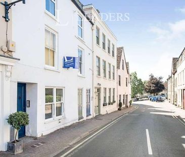 Silver Street, Tetbury, GL8 - Photo 1