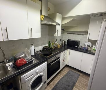 Room in a Shared House, Hurford Avenue, M18 - Photo 4