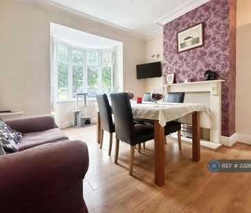 3 bedroom end of terrace house to rent - Photo 3