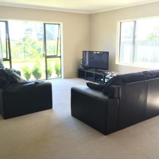 Peninsula Park, Mangere 4 bedroom DBL garage - Photo 1