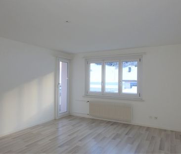 "helle 4.5-Zimmer-Wohnung mit grosszügigem Balkon" - Photo 4