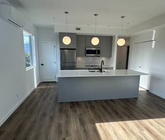 BEST AMENITIES IN KELOWNA 1 bedroom 1 bath - Photo 3