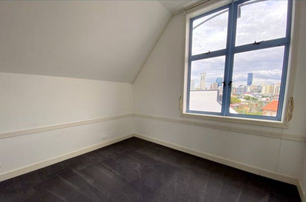 Spring Hill - Photo 1