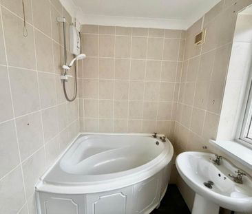 2 bedroom semi-detached house to rent - Photo 2
