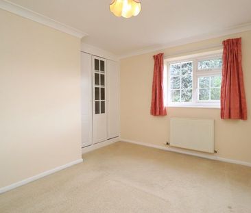 Brookthorpe Close, Gloucester - Photo 2