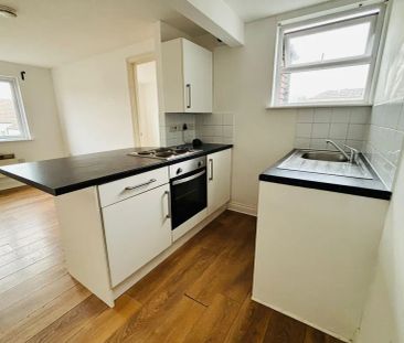 Bellevue Road, SOUTHAMPTON - Photo 4