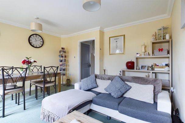 2 bedroom terraced house to rent - Photo 1