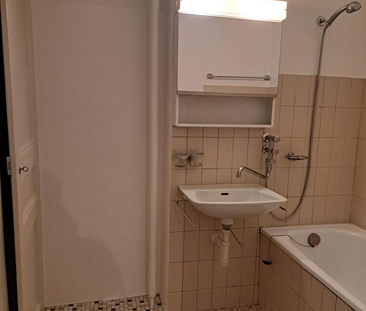 Rue Numa-Droz 98 Chaux de Fonds - Appart 3 p. 1er étage - Photo 3