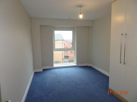 2 bedroom terraced house to rent - Photo 3