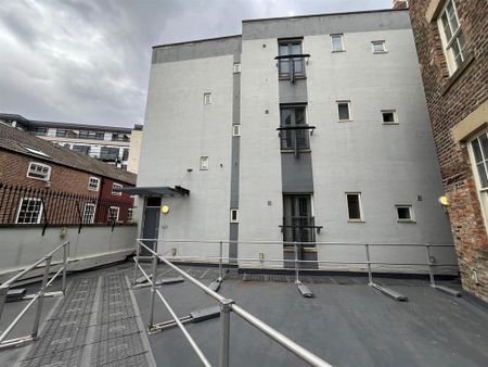 1 bedroom flat to rent - Photo 2