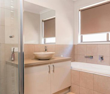 Modern Two Bedroom Townhouse - Photo 5