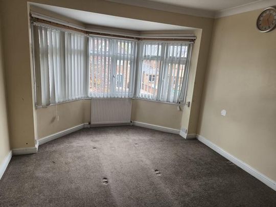 4 bedroom semi-detached house to rent - Photo 1