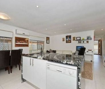 For Lease: Modern Family Living in the Heart of Upper Coomera! - Photo 2