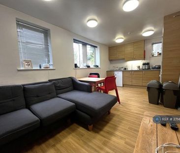 3 bedroom flat to rent - Photo 1