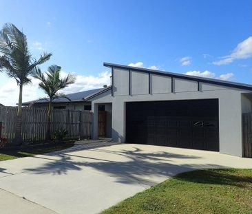 Lovely low maintenance brick home in quiet street - Photo 4