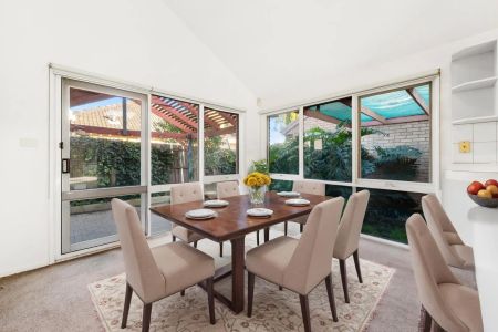 Newly Re-Carpeted 2 Bedroom, 2 Living, With Secure Double Garage Townhouse - Photo 3