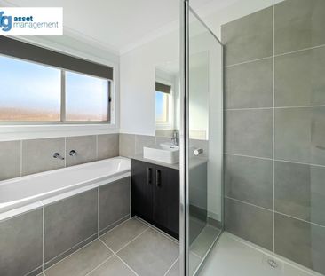 Brand New Modern 4-Bedroom Be The First Ever Tenant! - Photo 6