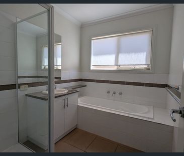 7 Condor Drive, Mildura, Vic 3500 - Photo 2