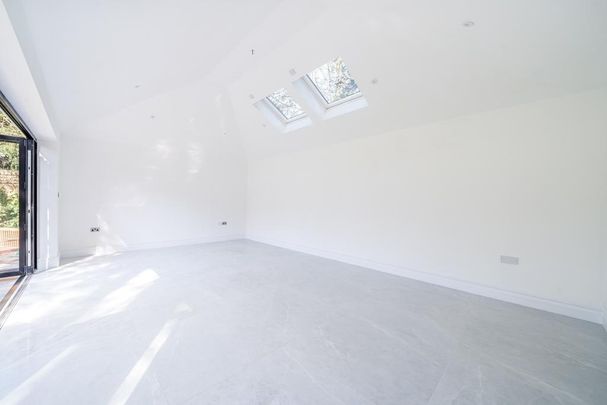 5 bedroom detached house to rent - Photo 1