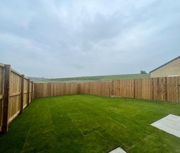 3 bedroom semi-detached house to rent - Photo 2