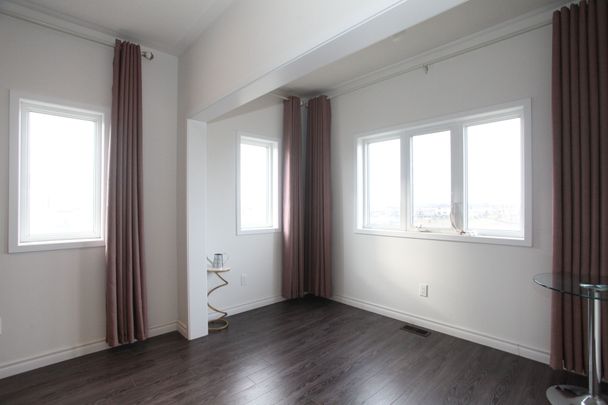 For Lease - 266 Elyse Court, Aurora, Ontario - Photo 1