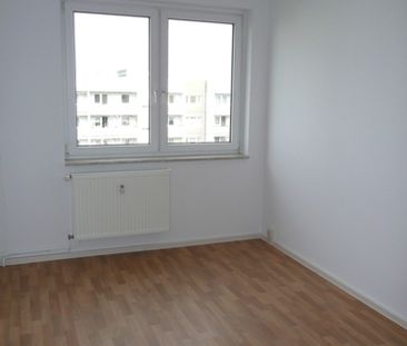 EBK vorhanden! Feierabend genießen auf Ihrer 7 m² großen Loggia! - Photo 1