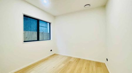 FLAT BUSH, 1 BEDROOM - Photo 2