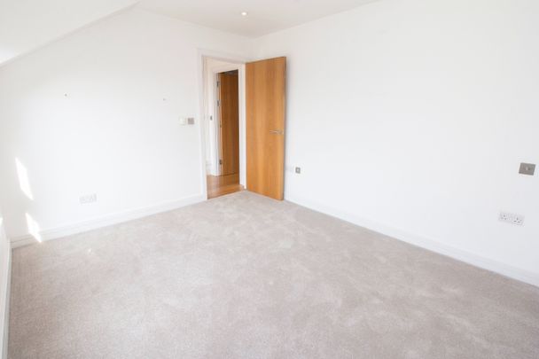 1 Bed Flat, Langford Lofts, SW18 - Photo 1