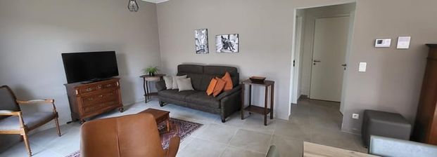 Appartement te huur - foto 1