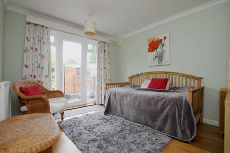 2 bedroom ground floor maisonette to rent - Photo 5