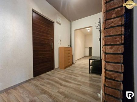 RentHub | útulný | 2,5-izbový | zasklenná loggia | Rezedová ulica - Fotografia 5