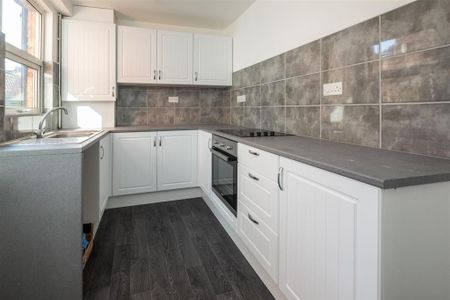 2 bedroom terraced house to rent - Photo 3