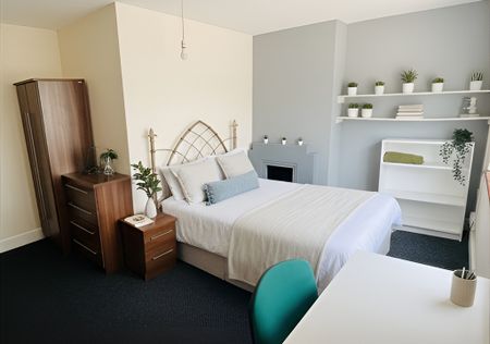 4 Bed Student Accommodation - Photo 3