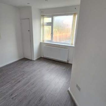 2 bedroom property to rent in Manchester - Photo 1