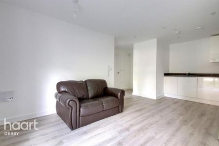 1 bedroom flat to rent - Photo 2