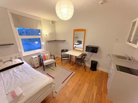 Studio to rent - Photo 2