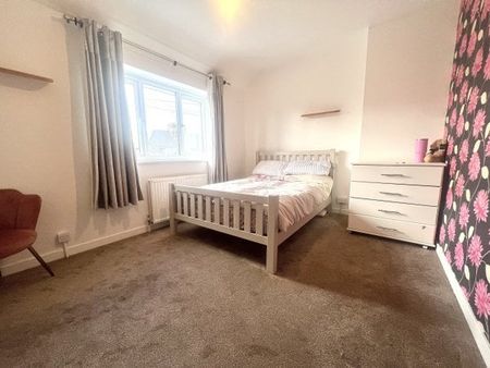 Nutbrowne Road, Dagenham, RM9, Property for rent - Photo 3