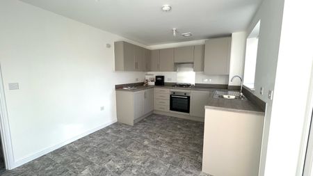 3 bedroom detached house to rent - Photo 5