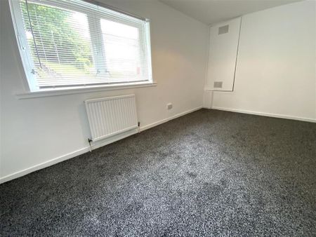 3 bedroom end of terrace house to rent - Photo 2